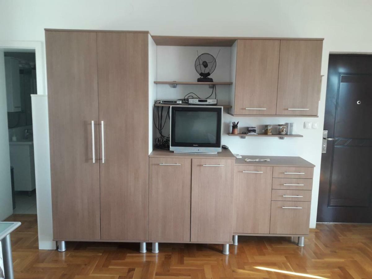Studio Apartment Jasna Novi Vinodolski Esterno foto